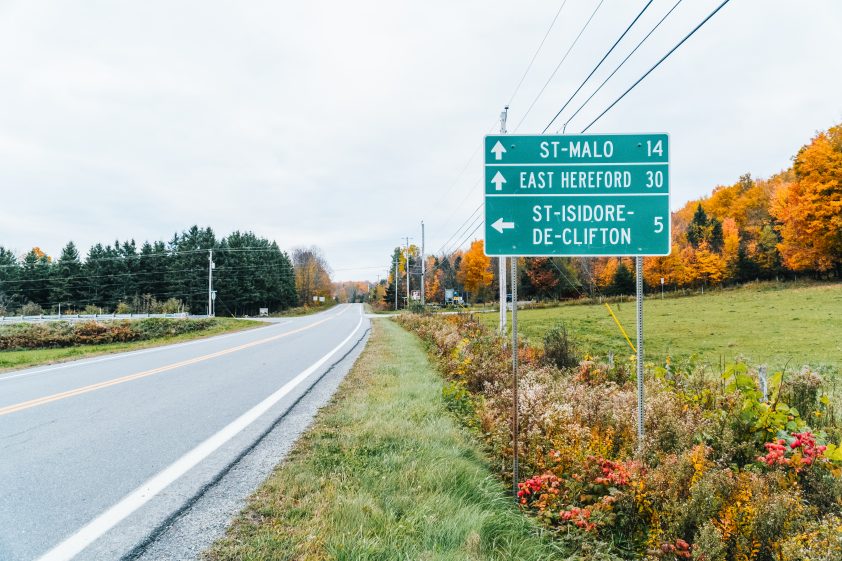 saint-isidore-de-clifton-credits-visages-regionaux-route-carrefour